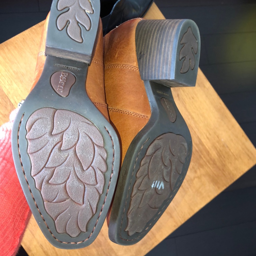 Born Leather Bootie (Brown available) - Picture 4 of 6